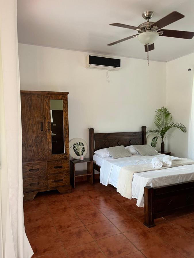 La Jungla Bed & Breakfast Puerto Carrillo Exterior photo