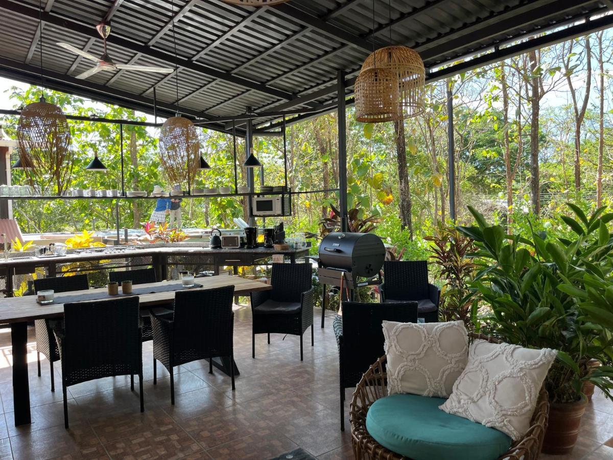 La Jungla Bed & Breakfast Puerto Carrillo Exterior photo