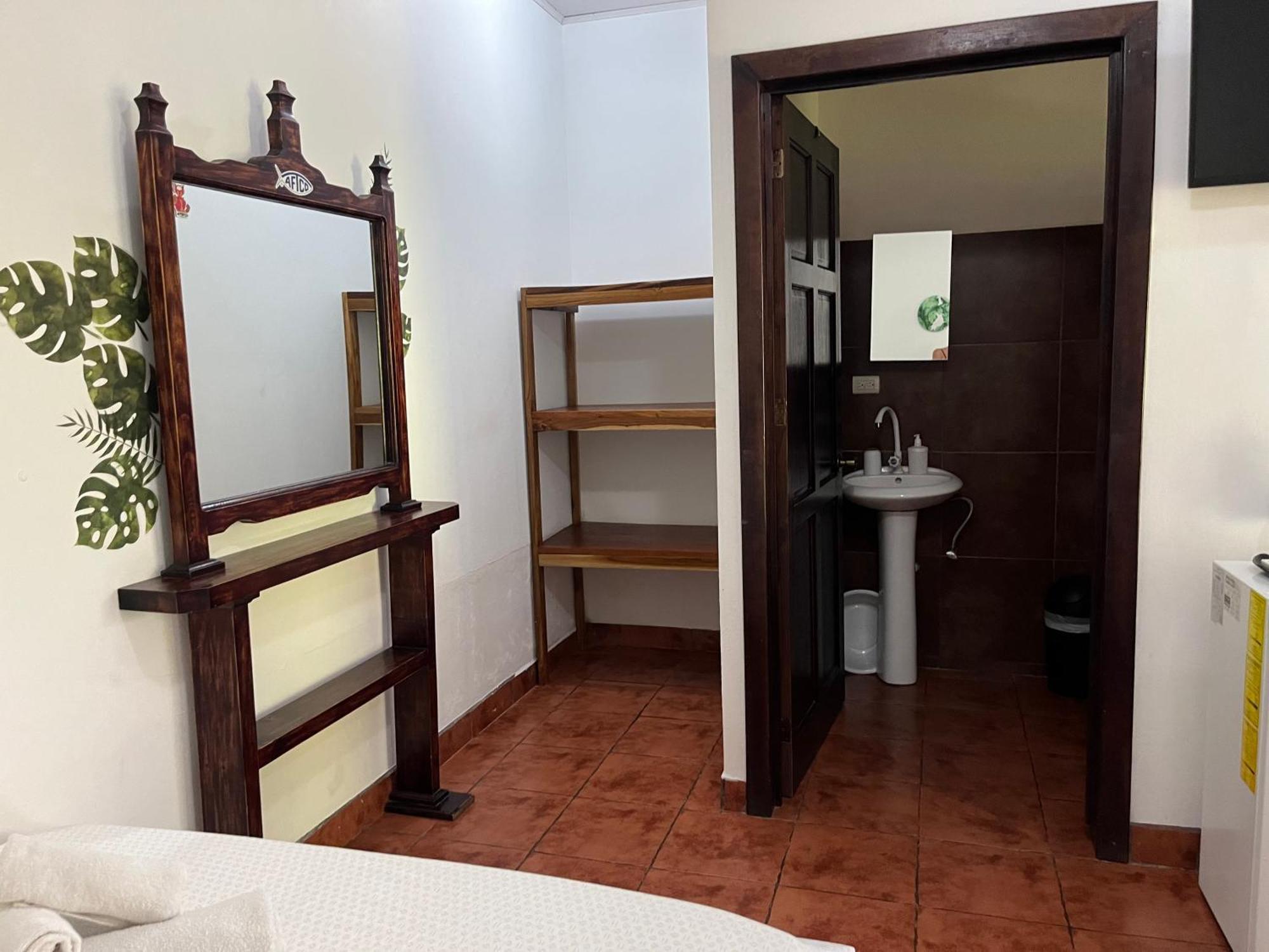 La Jungla Bed & Breakfast Puerto Carrillo Exterior photo