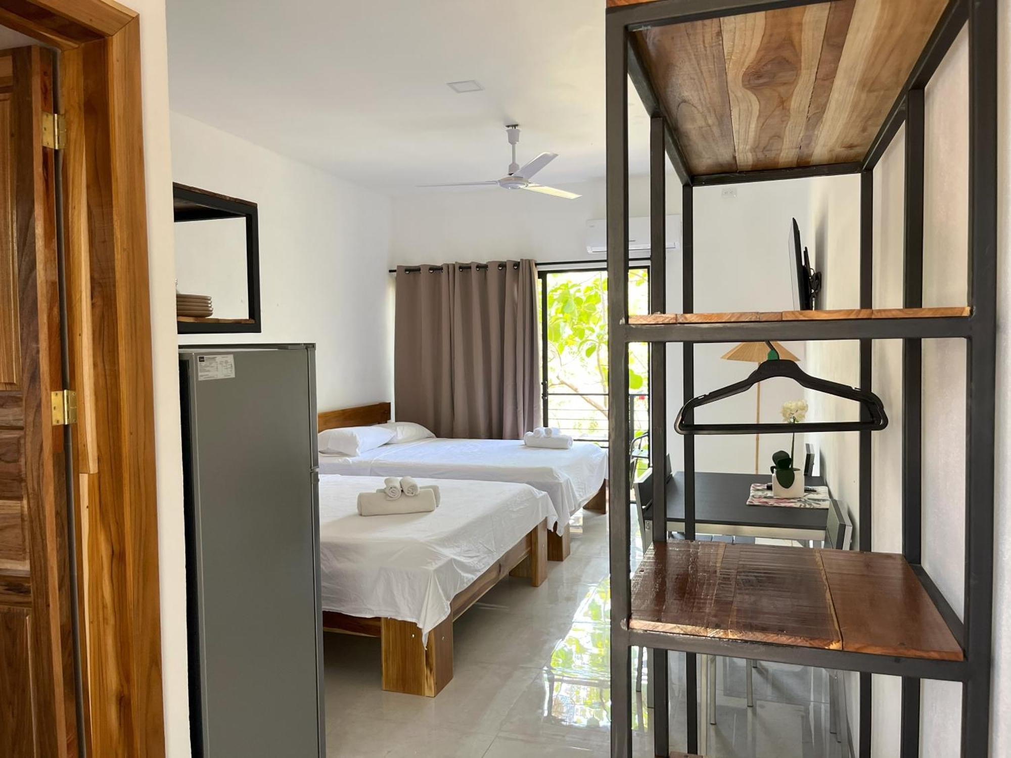 La Jungla Bed & Breakfast Puerto Carrillo Exterior photo