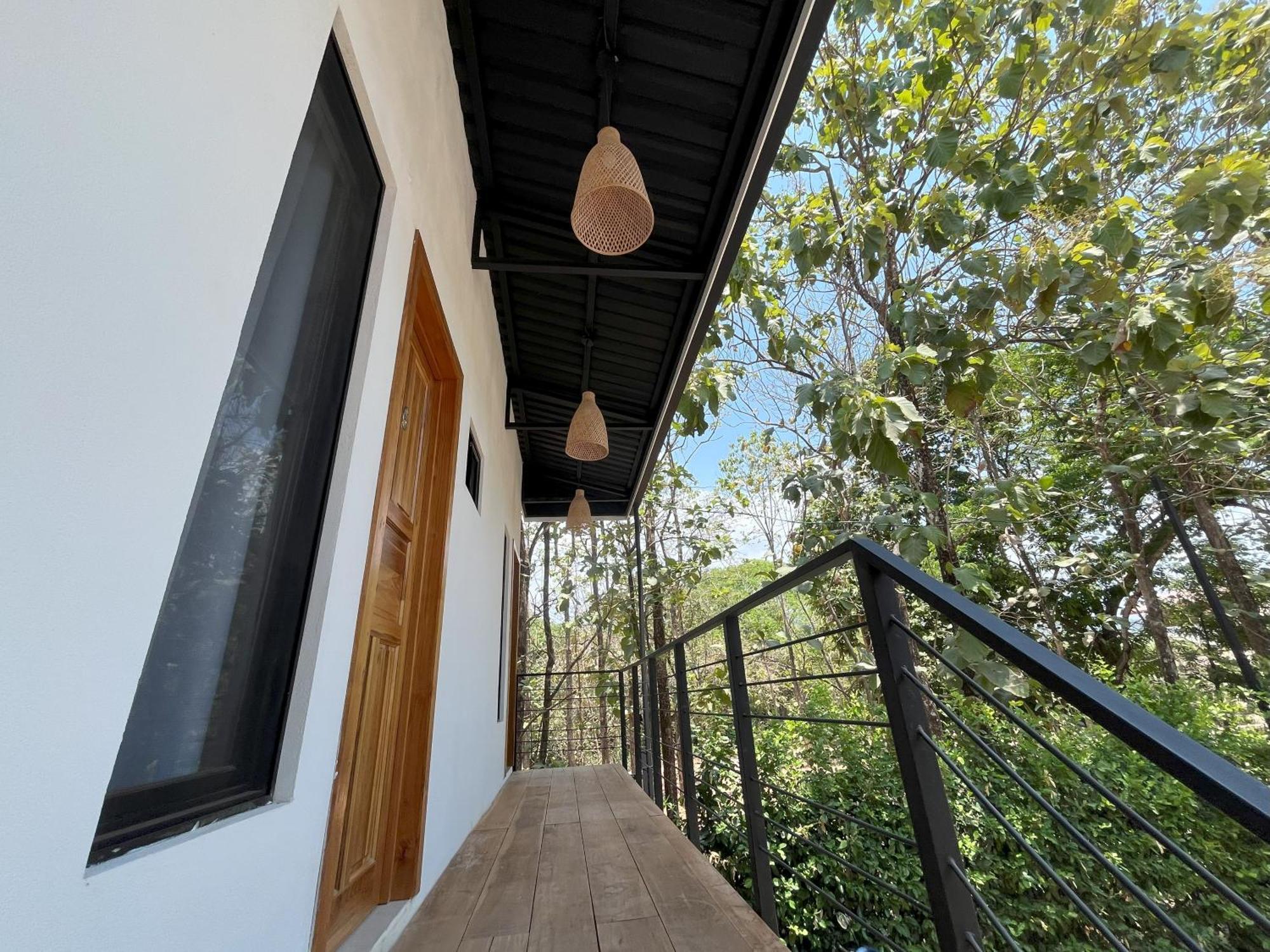 La Jungla Bed & Breakfast Puerto Carrillo Exterior photo